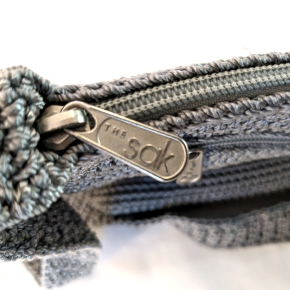 The Sak EUC Vintage Crochet Knit/Woven Shoulder Bag Gray Purse Boho - Picture 4 of 5